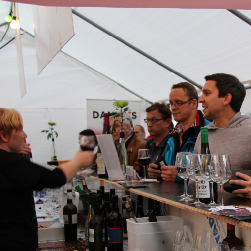 Brunnenfest 2026 – Unsere Weinlounge ist zurück!
