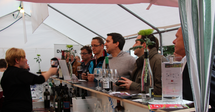 Brunnenfest 2026 – Unsere Weinlounge ist zurück!